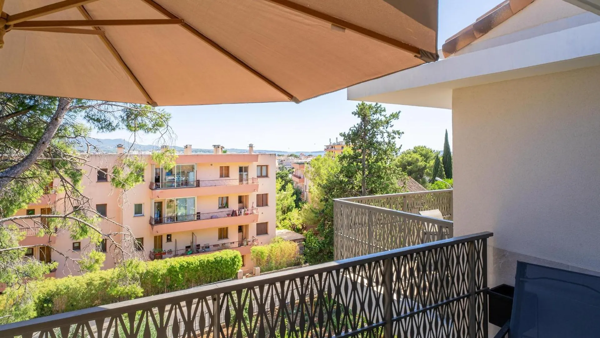 Apartment Magnifique Appartement Niche Dans Une Pinede Sanary-sur-Mer France