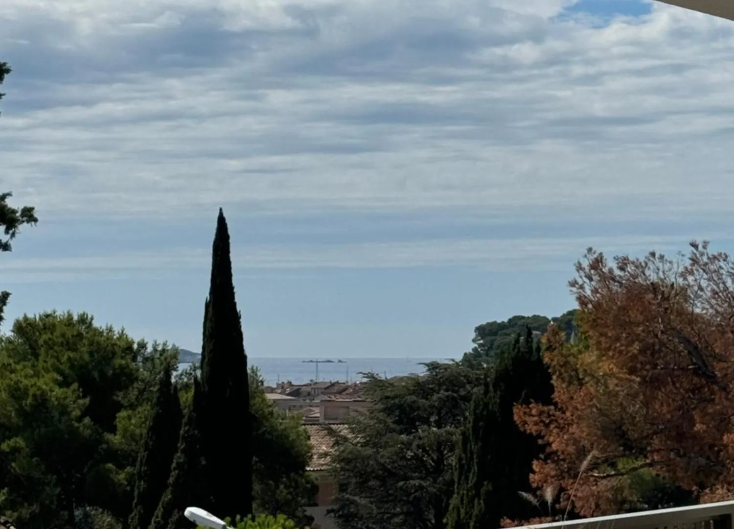 Magnifique Appartement Niche Dans Une Pinede Sanary-sur-Mer France
